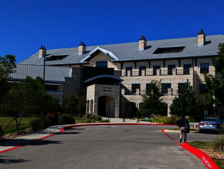 Boerne proceeds with designs for new animal shelter, police dispatch center